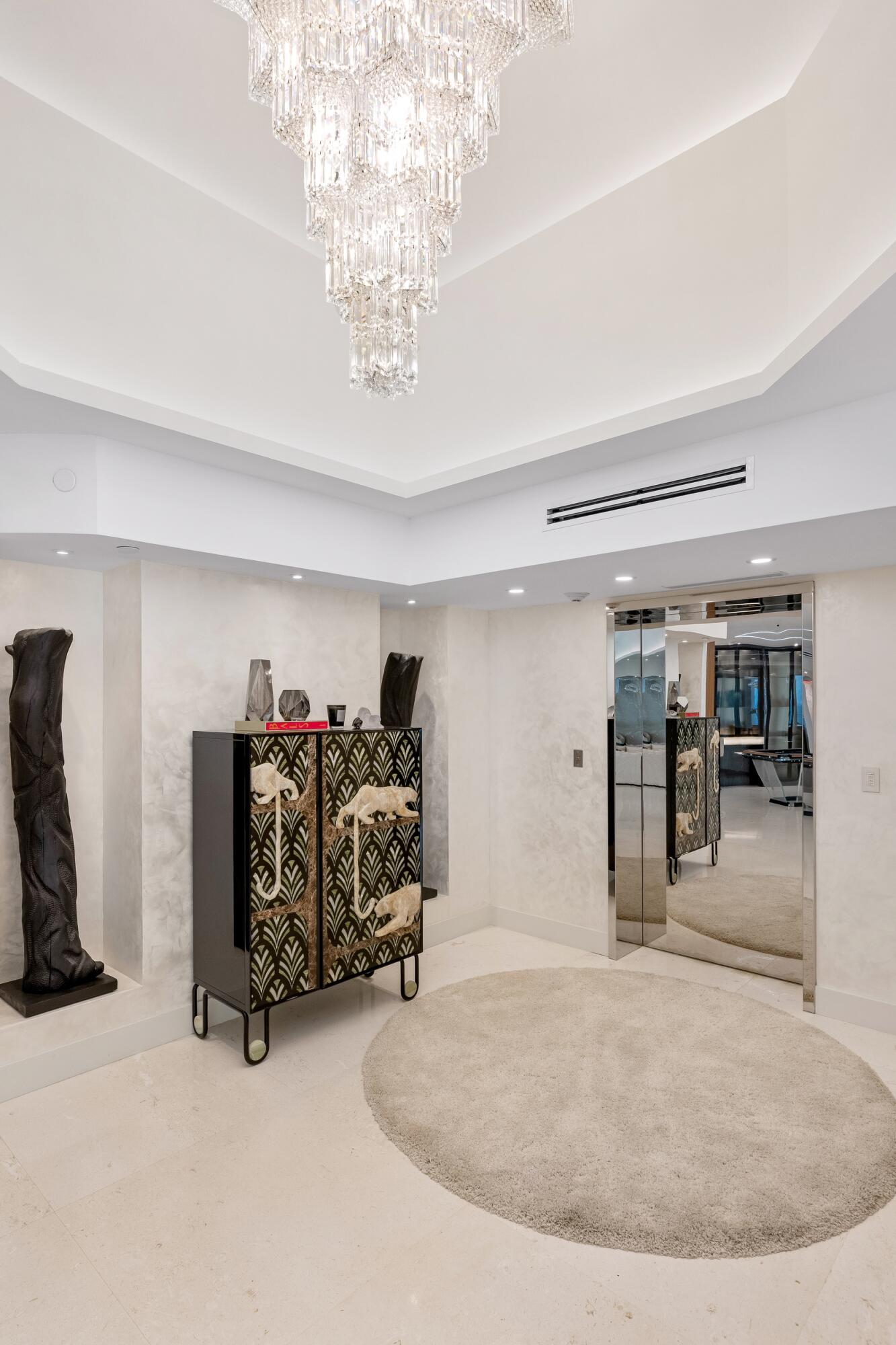 PRESIDENTIAL PLACE CONDO - Residential