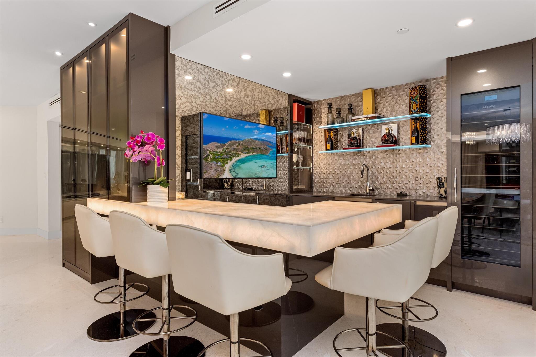 PRESIDENTIAL PLACE CONDO - Residential