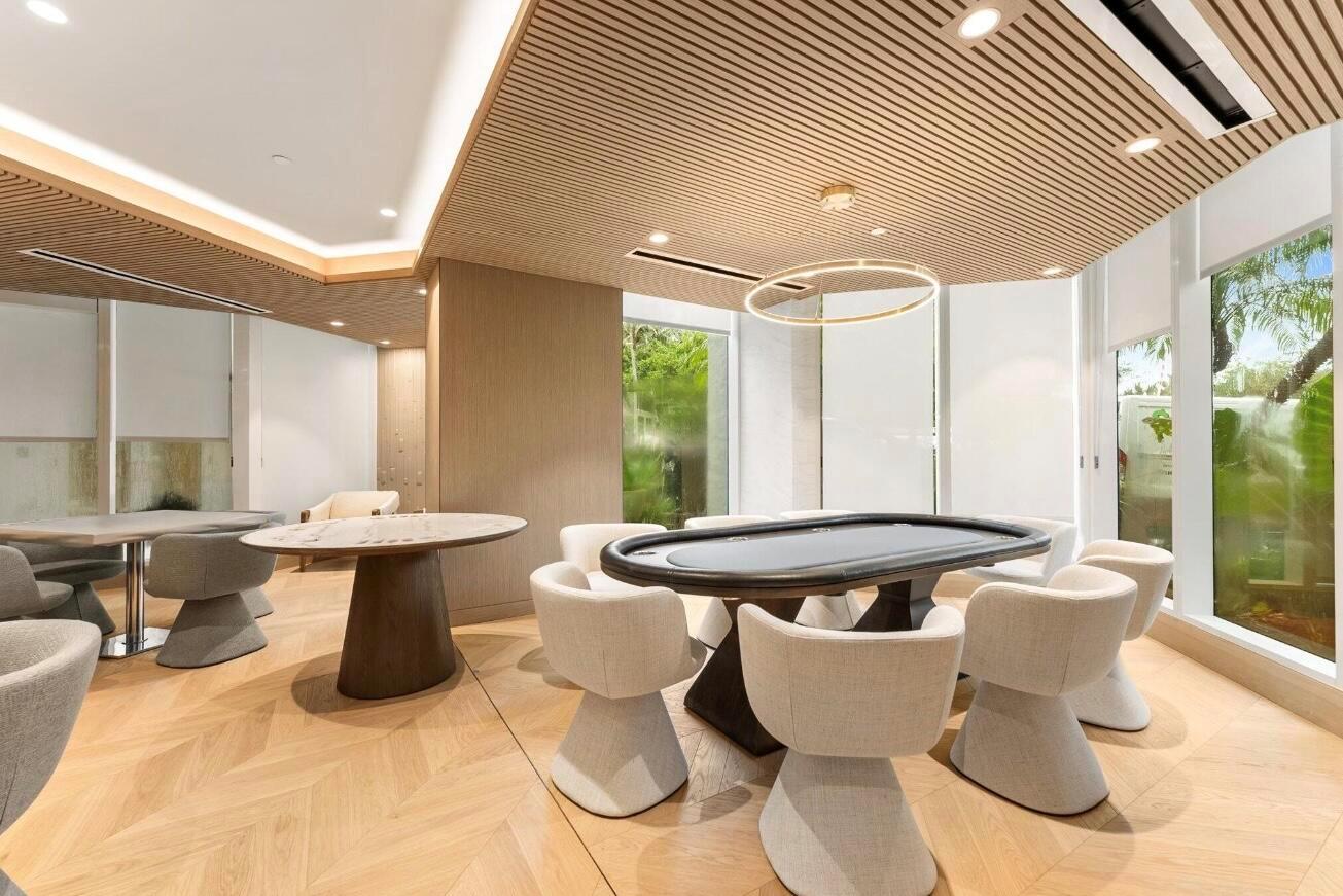 PRESIDENTIAL PLACE CONDO - Residential