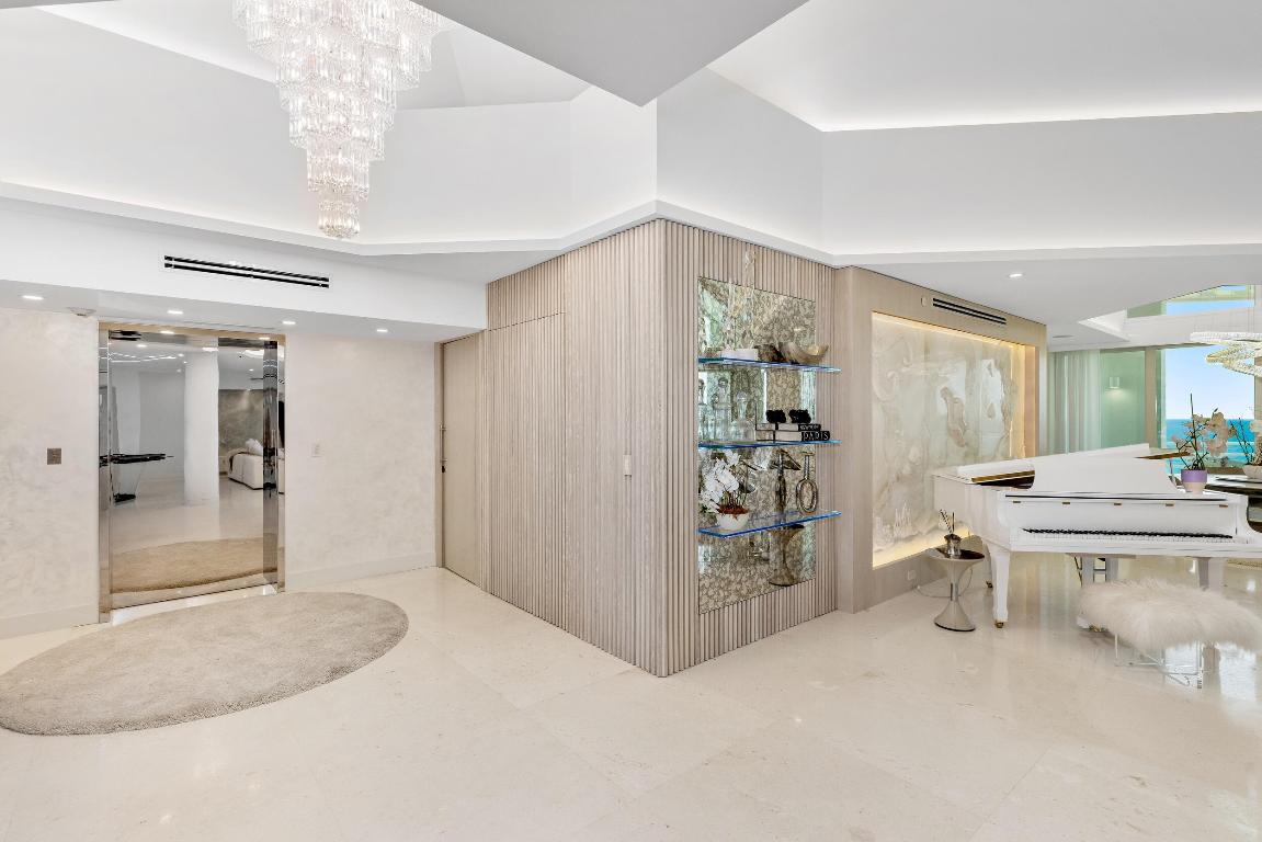 PRESIDENTIAL PLACE CONDO - Residential