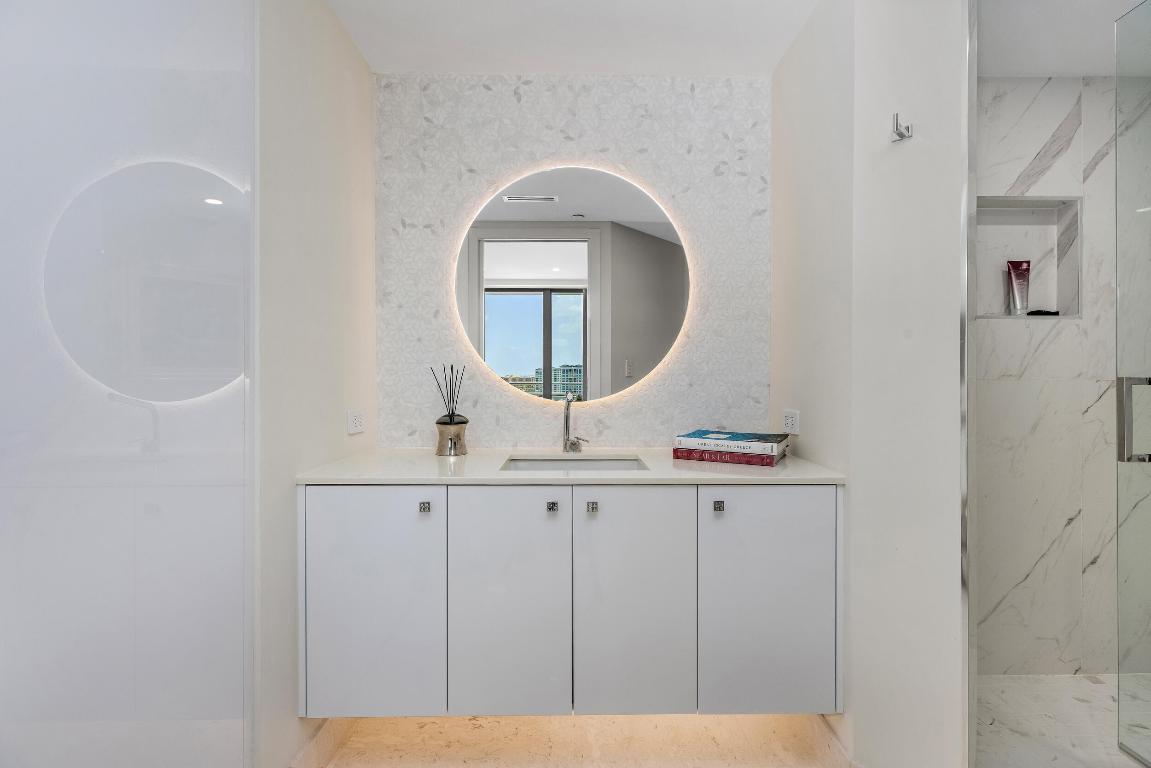 PRESIDENTIAL PLACE CONDO - Residential