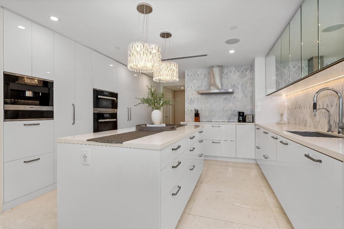 PRESIDENTIAL PLACE CONDO - Residential