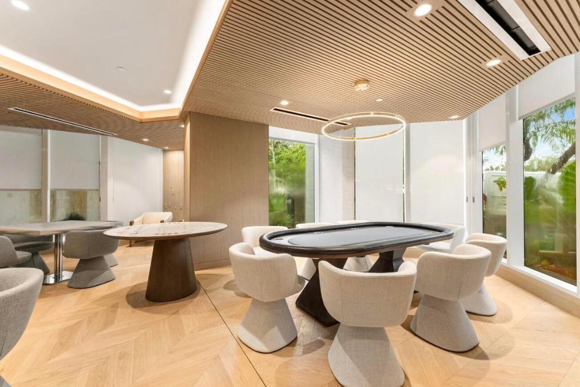 PRESIDENTIAL PLACE CONDO - Residential