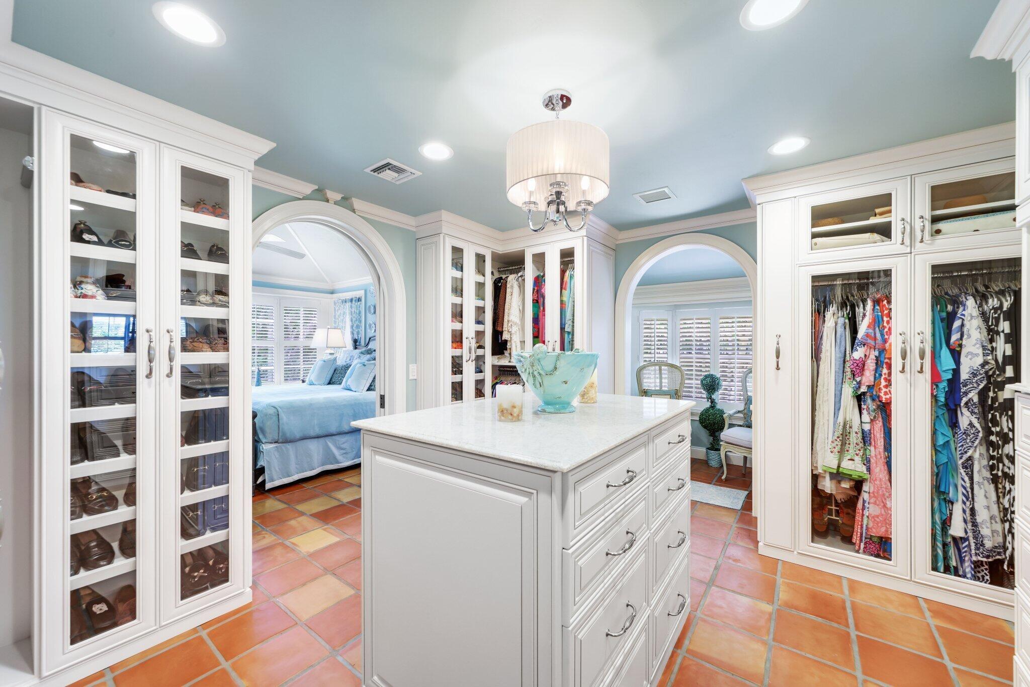 LAS PALMAS SUB - Residential