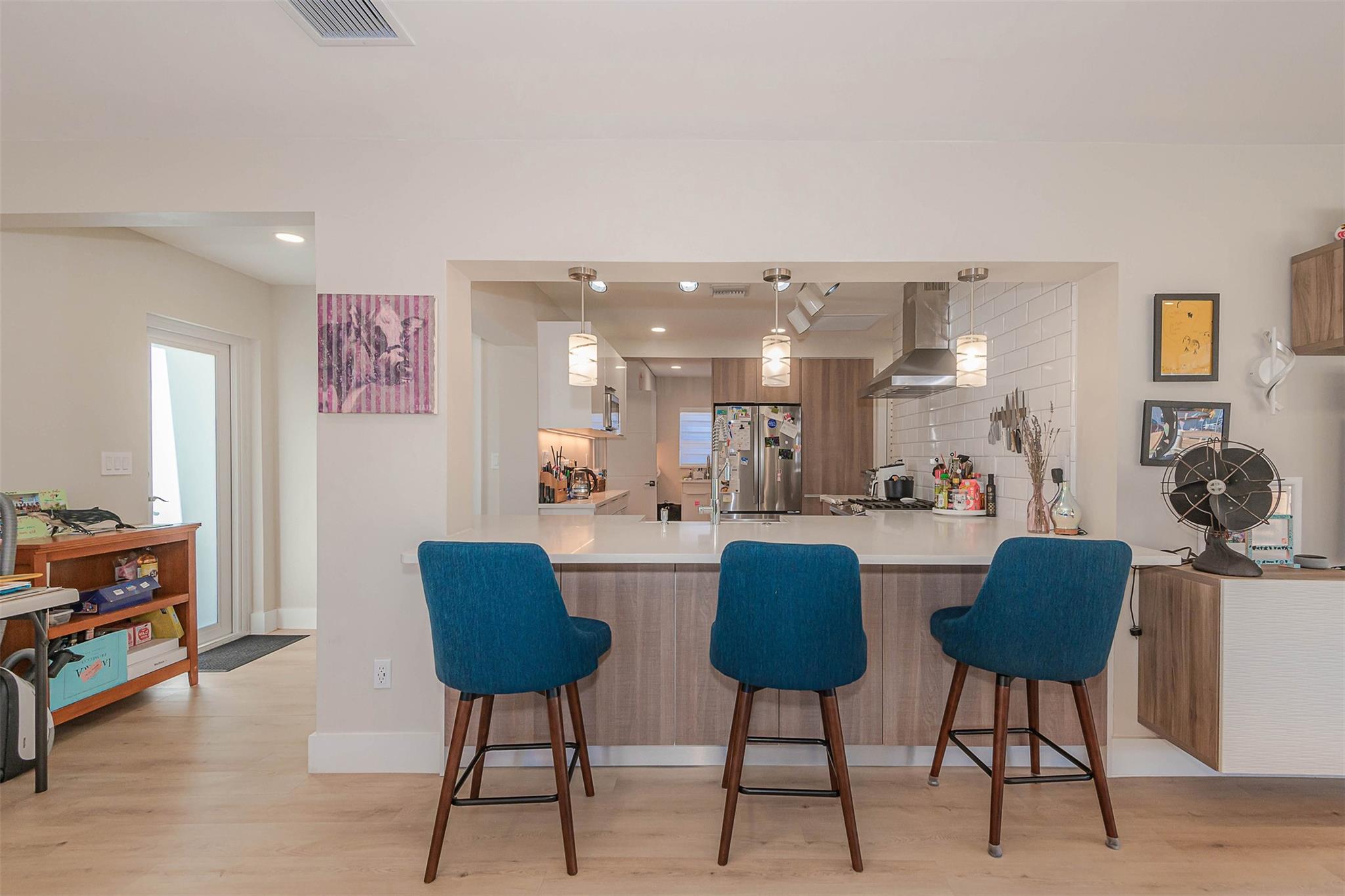 302 SW 2 ave