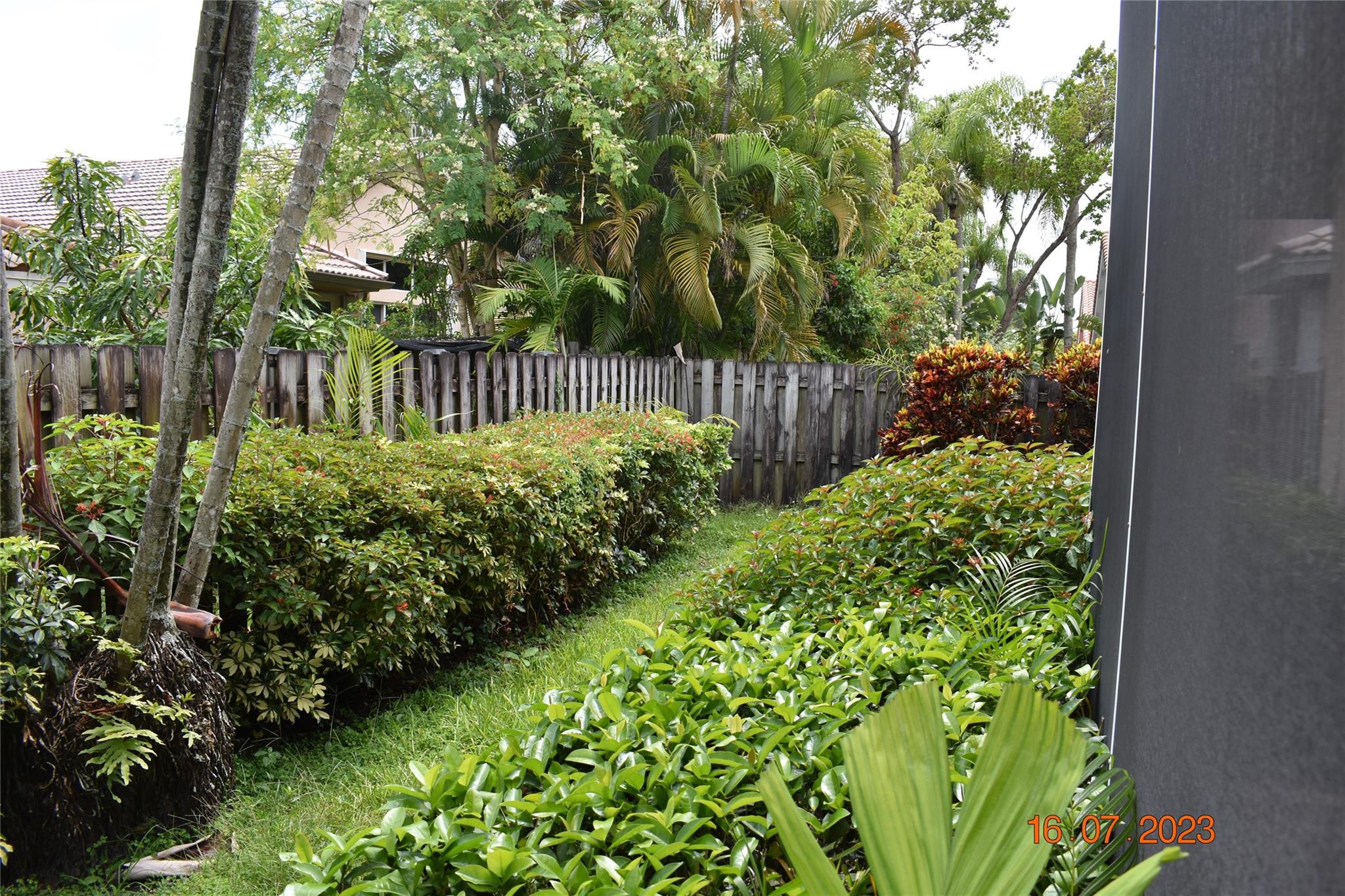 Pembroke Lakes South 119- - Residential