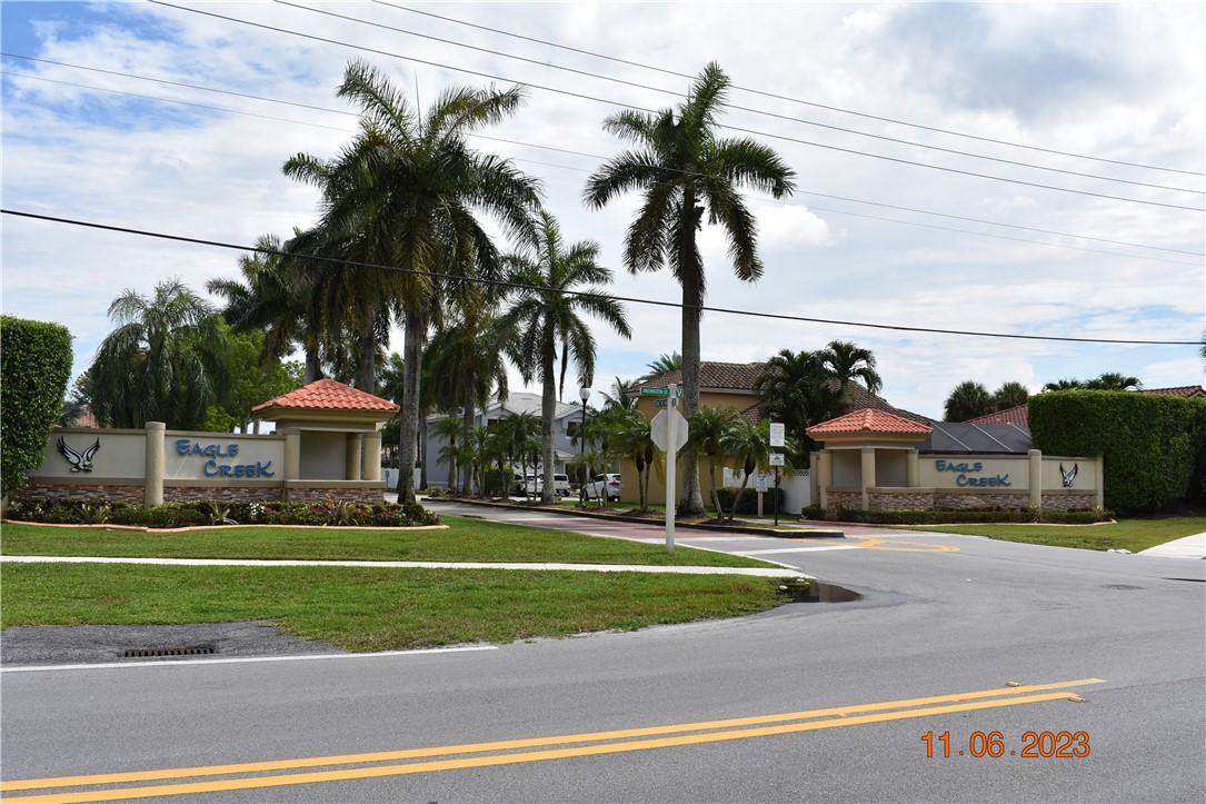 Pembroke Lakes South 119- - Residential