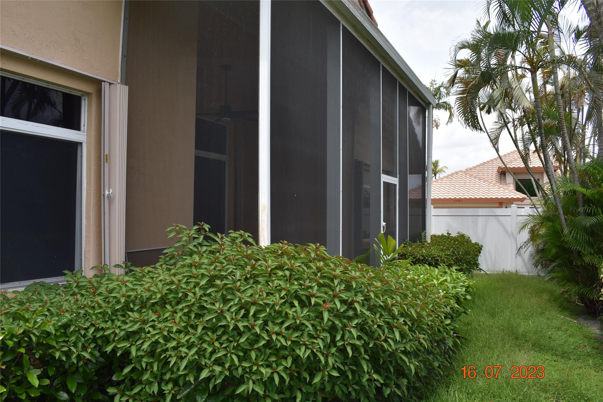 Pembroke Lakes South 119- - Residential