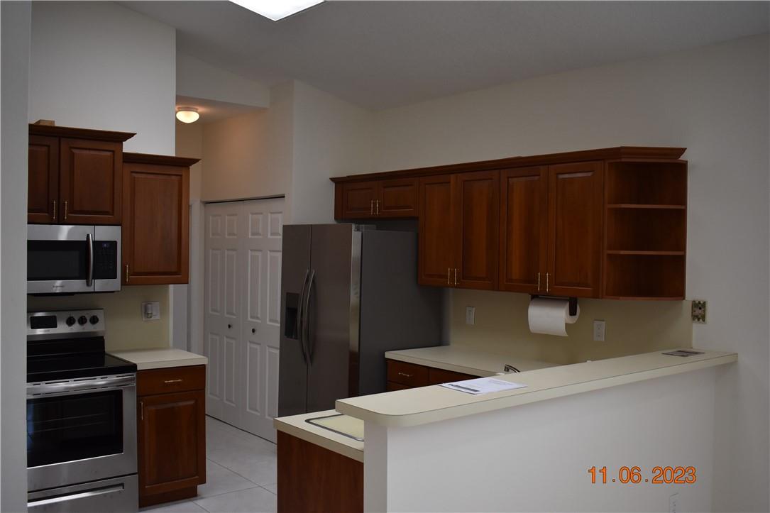 Pembroke Lakes South 119- - Residential