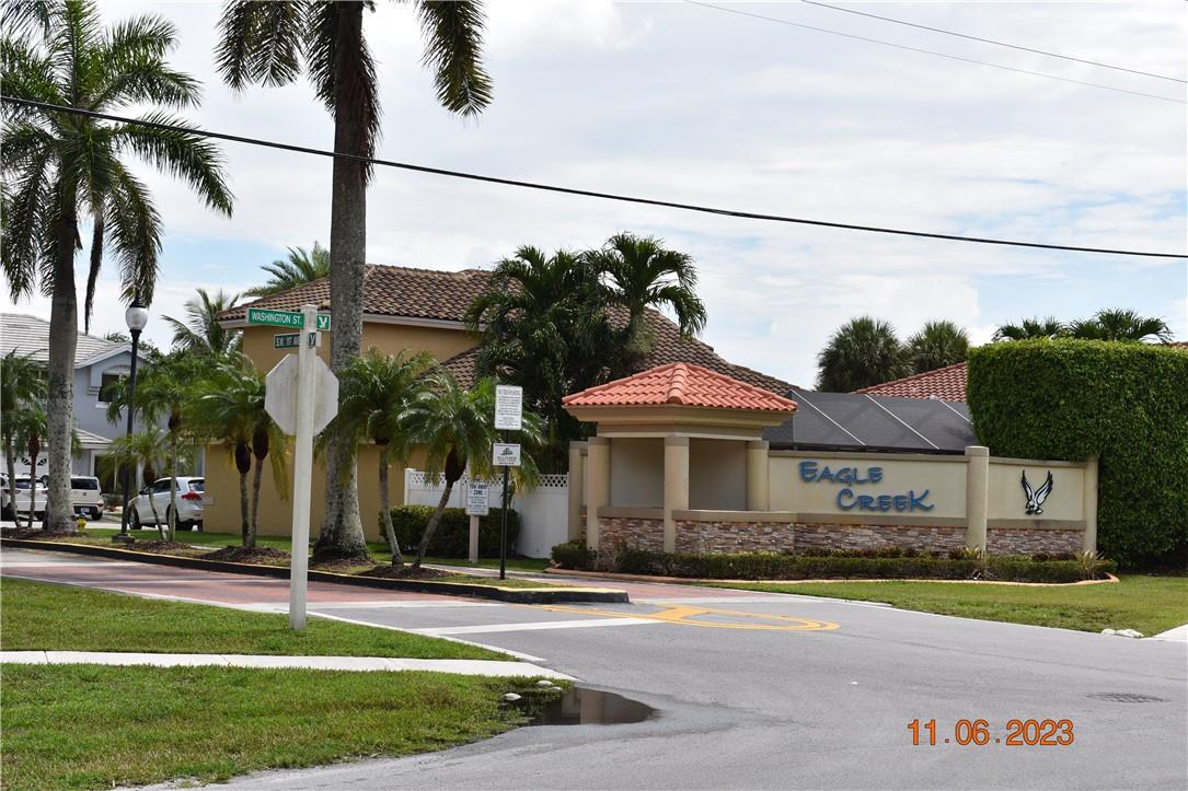 Pembroke Lakes South 119- - Residential