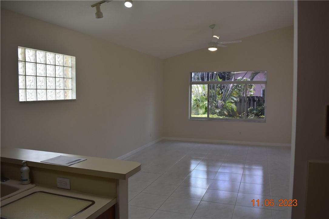 Pembroke Lakes South 119- - Residential