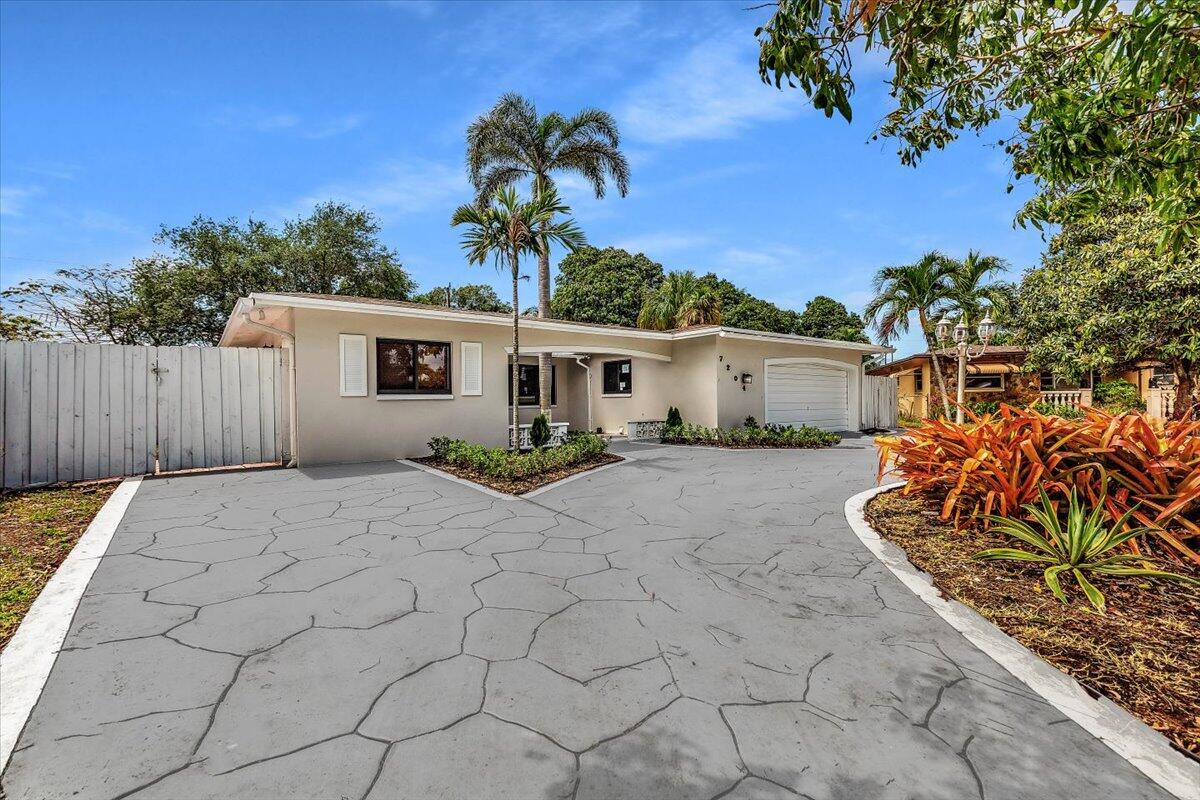 BOULEVARD HEIGHTS SECTION - Residential