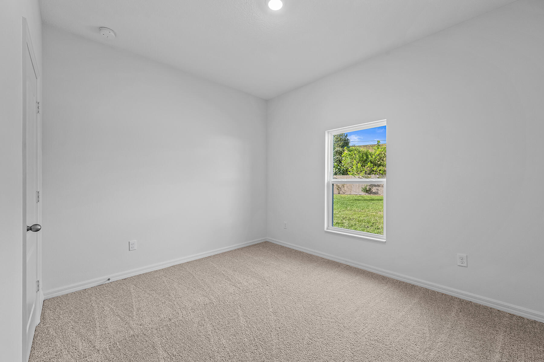 VERO LAKE ESTATES UNIT H - Residential