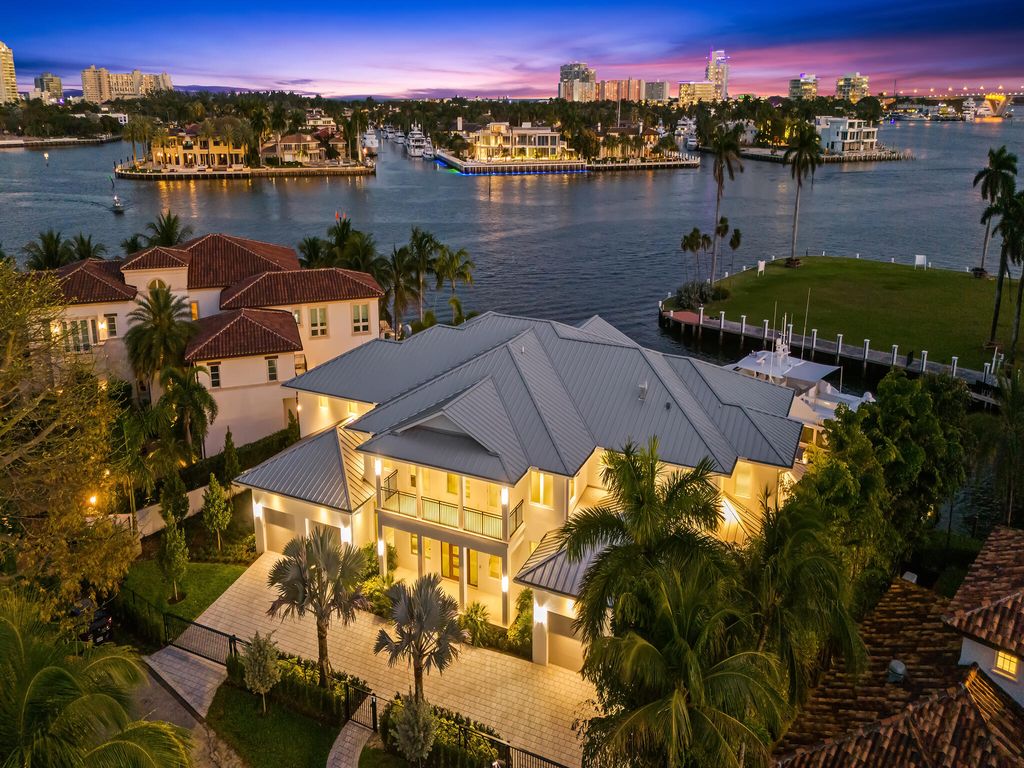 Photo of 1822 SE 9th Street, Fort Lauderdale, FL 33316 (MLS # B26016209)