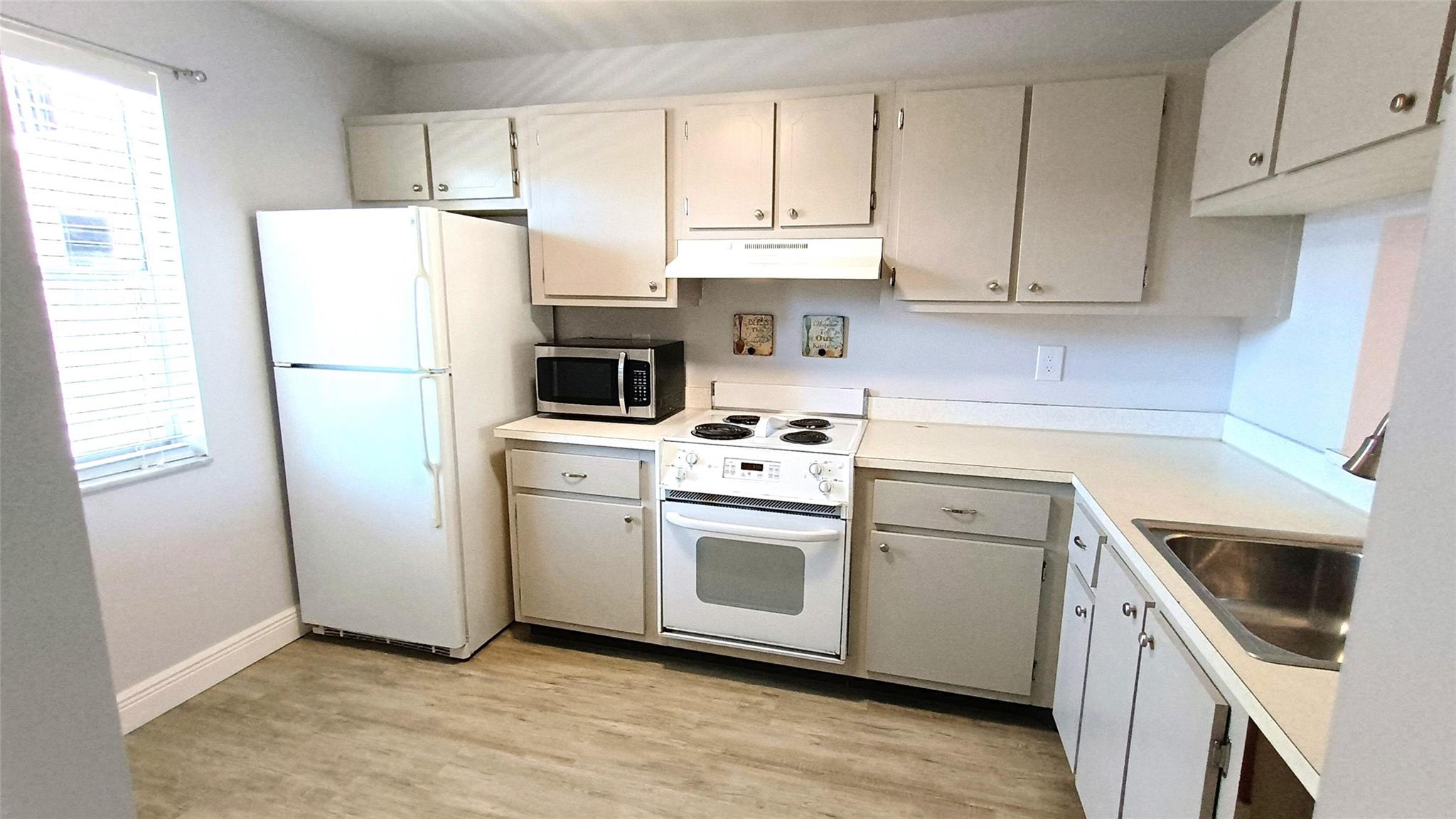 Welcome to the Island Club of Pompano Beach! Watch the constant boat parade pass by. This two bedroom two bathroom condo will be sure to please. Community boasts amenities such as 24 hour manned security, function hall, billiard room, card room, tiki huts, hot tub, sauna, etc. Complex is close to the newly redesigned Pompano Beach fishing pier area, dining, beaches, and Greg Norman designed golf course. Building imposes a $300 refundable move-in/move out fee.