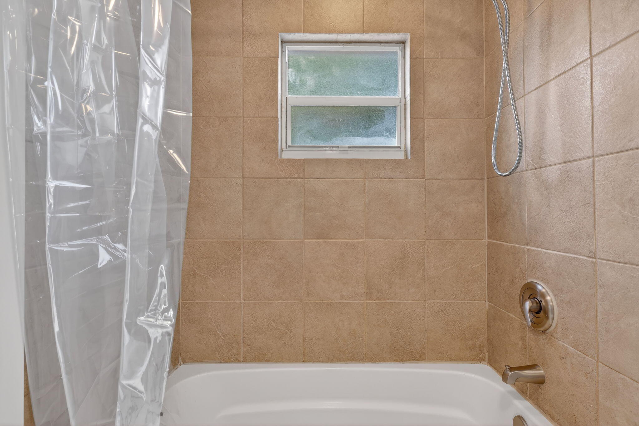 REGINA PALMS - Residential