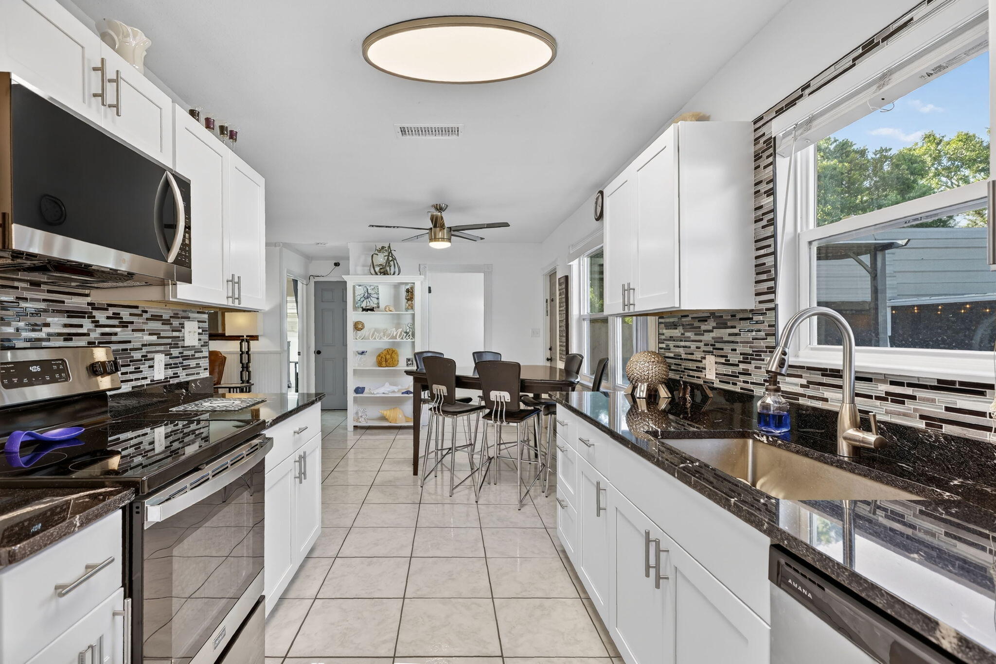 REGINA PALMS - Residential