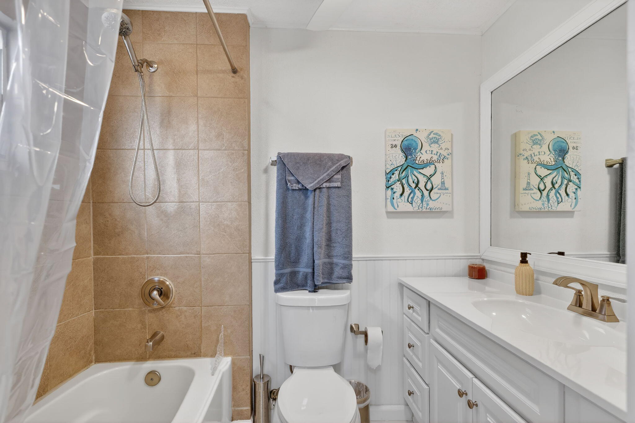 REGINA PALMS - Residential