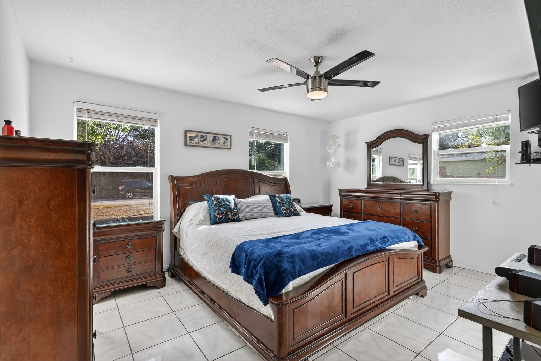 REGINA PALMS - Residential