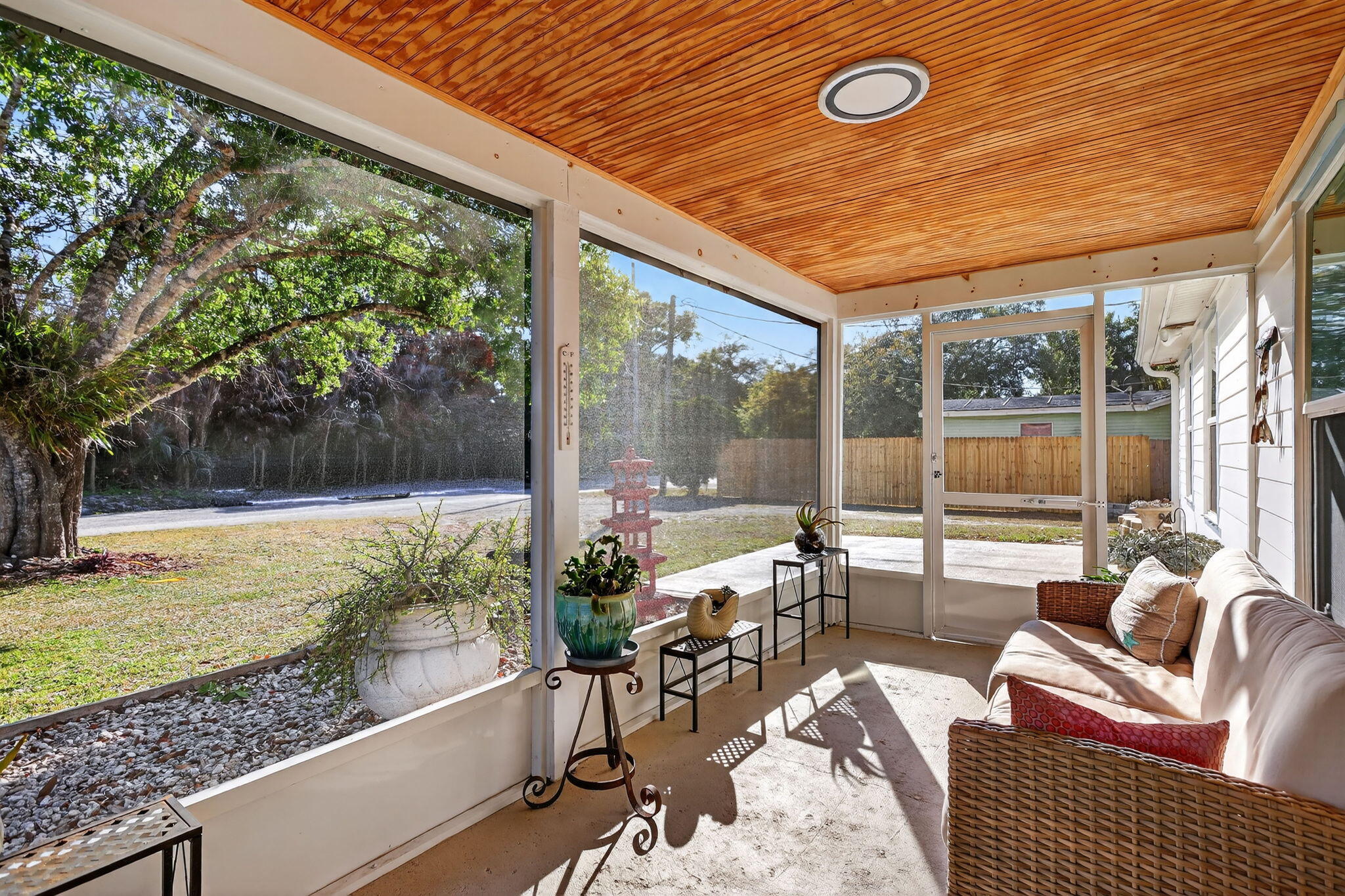 REGINA PALMS - Residential