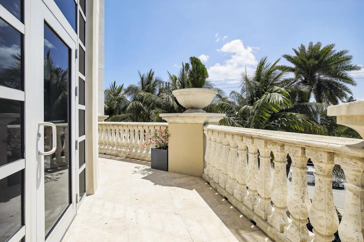 MERIDIAN - Residential