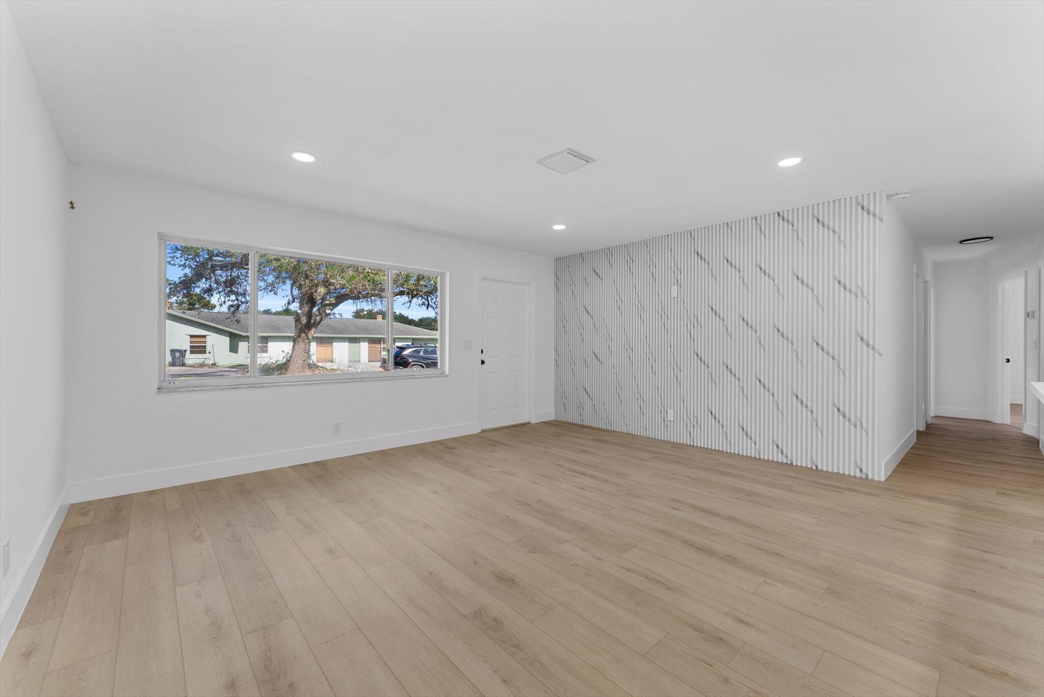 6874 S Plymouth Drive