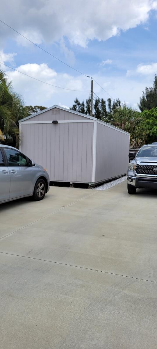 BROWNINGS - Residential