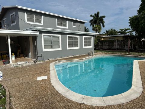 A home in Lauderdale Lakes