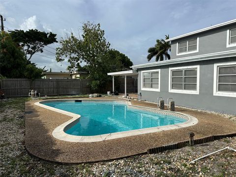 A home in Lauderdale Lakes