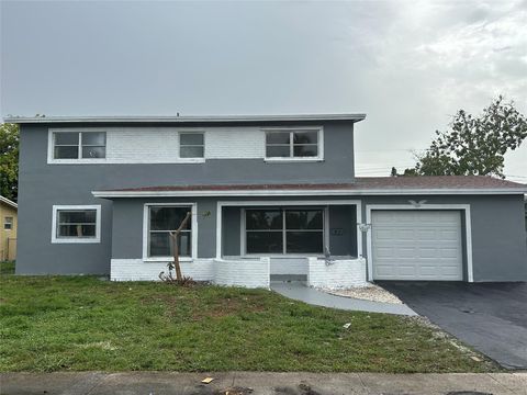 A home in Lauderdale Lakes