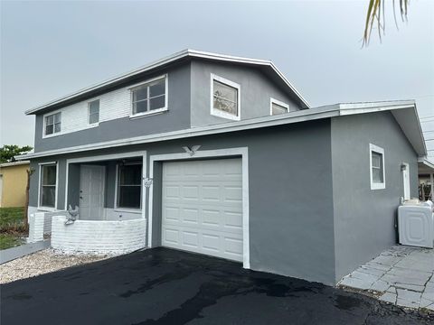 A home in Lauderdale Lakes