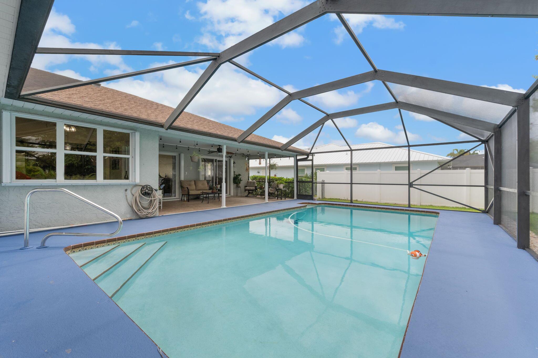 5647 SE Sailfish Way