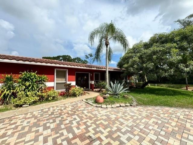 5800 Pinetree Rd