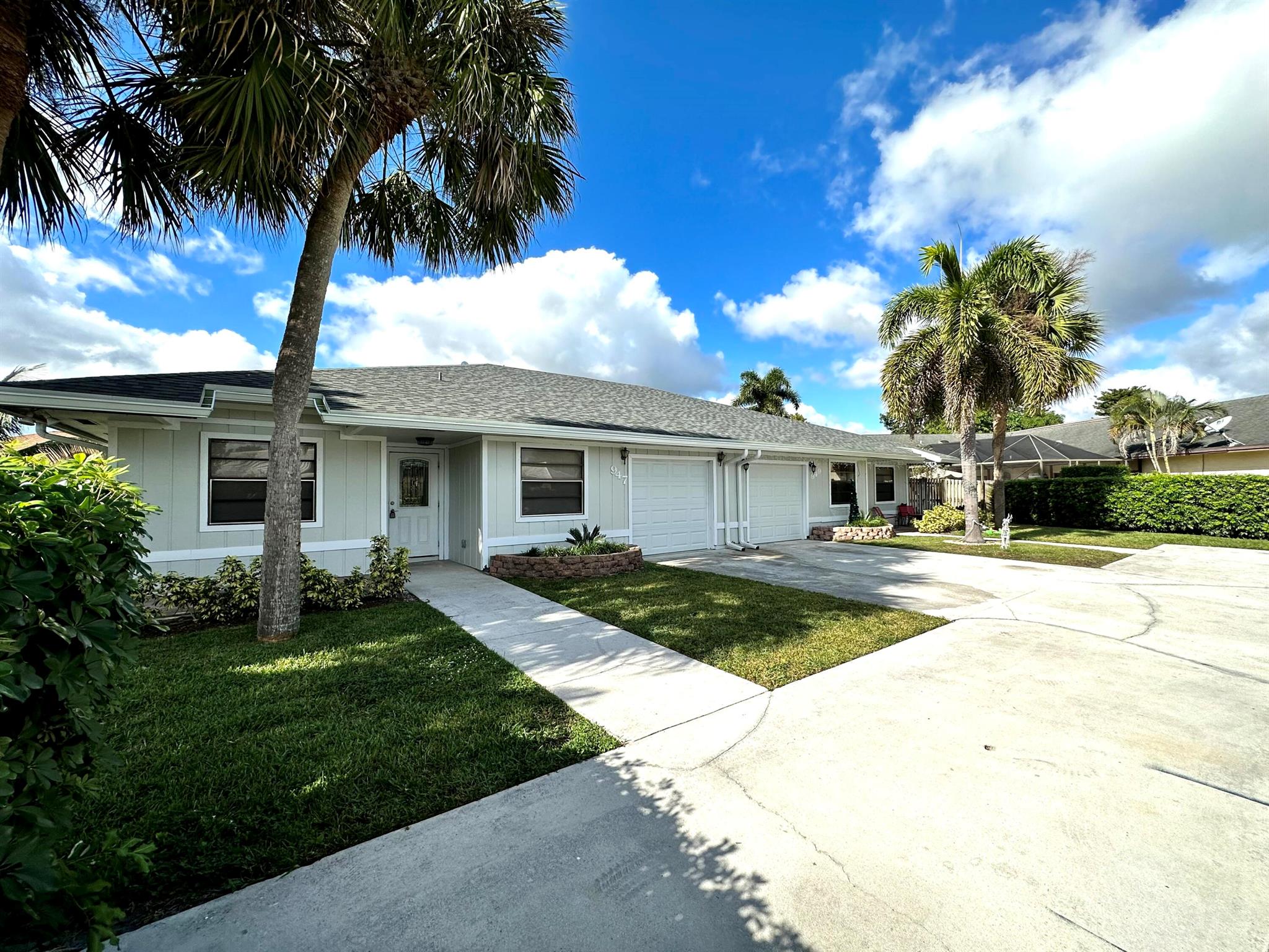 SOUTH SHORE 4 OF WELLINGT - Residential Lease