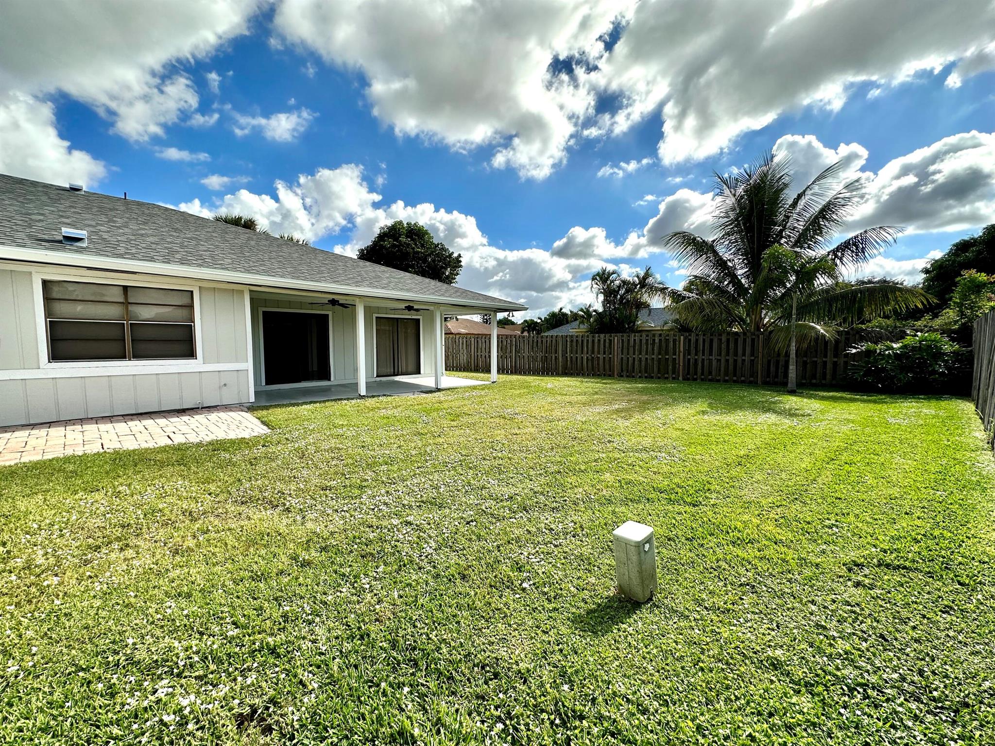 SOUTH SHORE 4 OF WELLINGT - Residential Lease