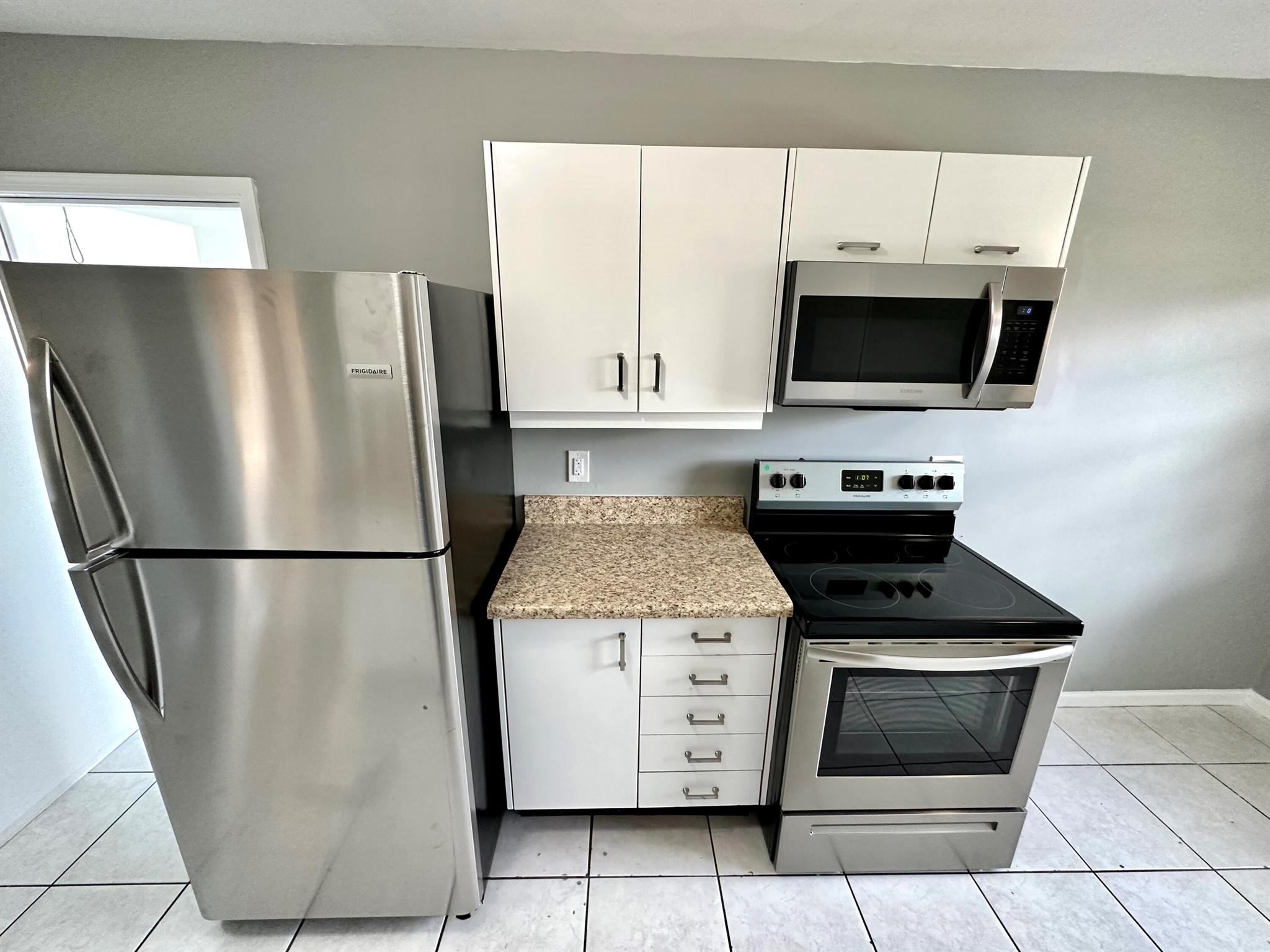 SOUTH SHORE 4 OF WELLINGT - Residential Lease