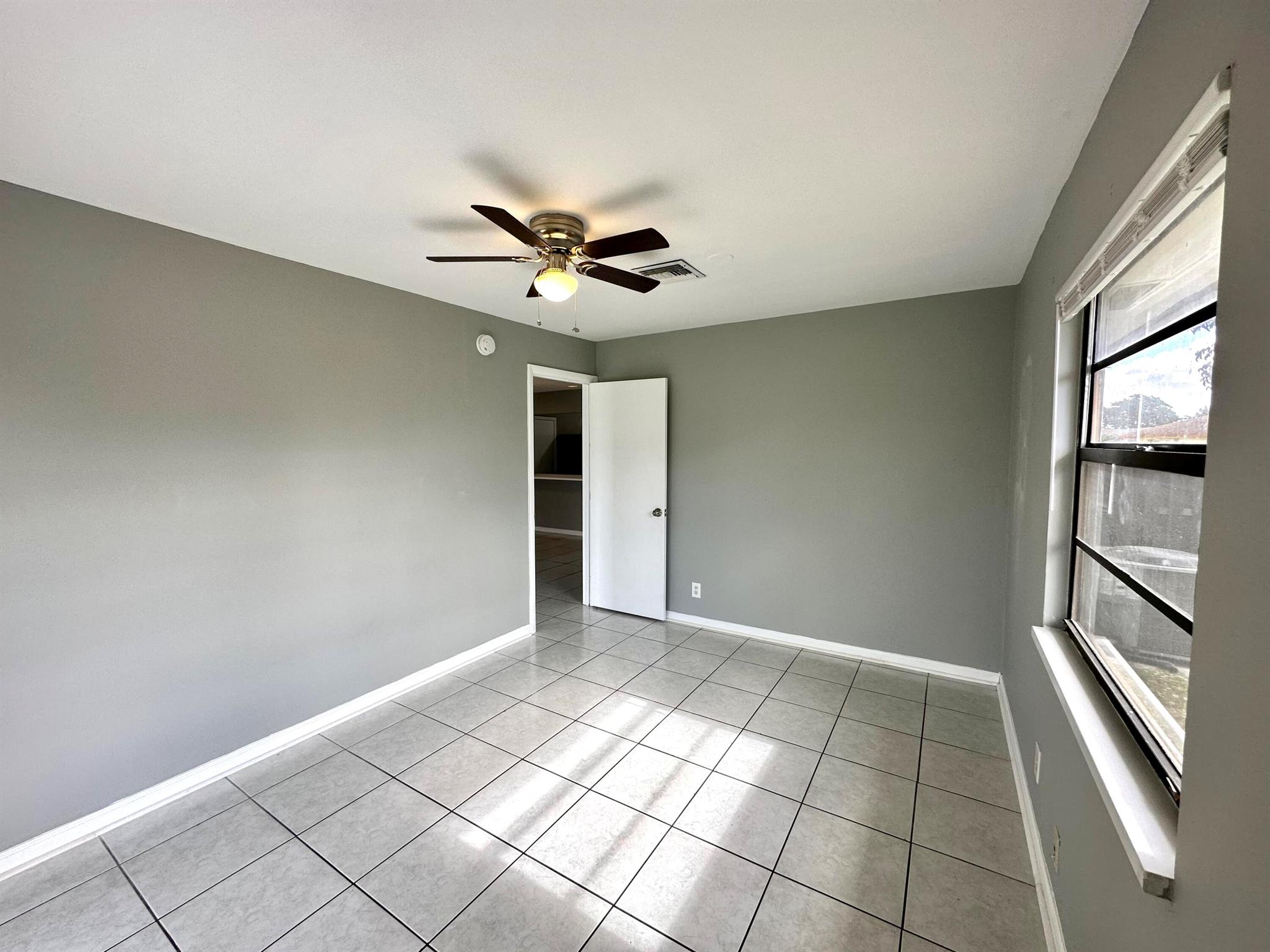 SOUTH SHORE 4 OF WELLINGT - Residential Lease