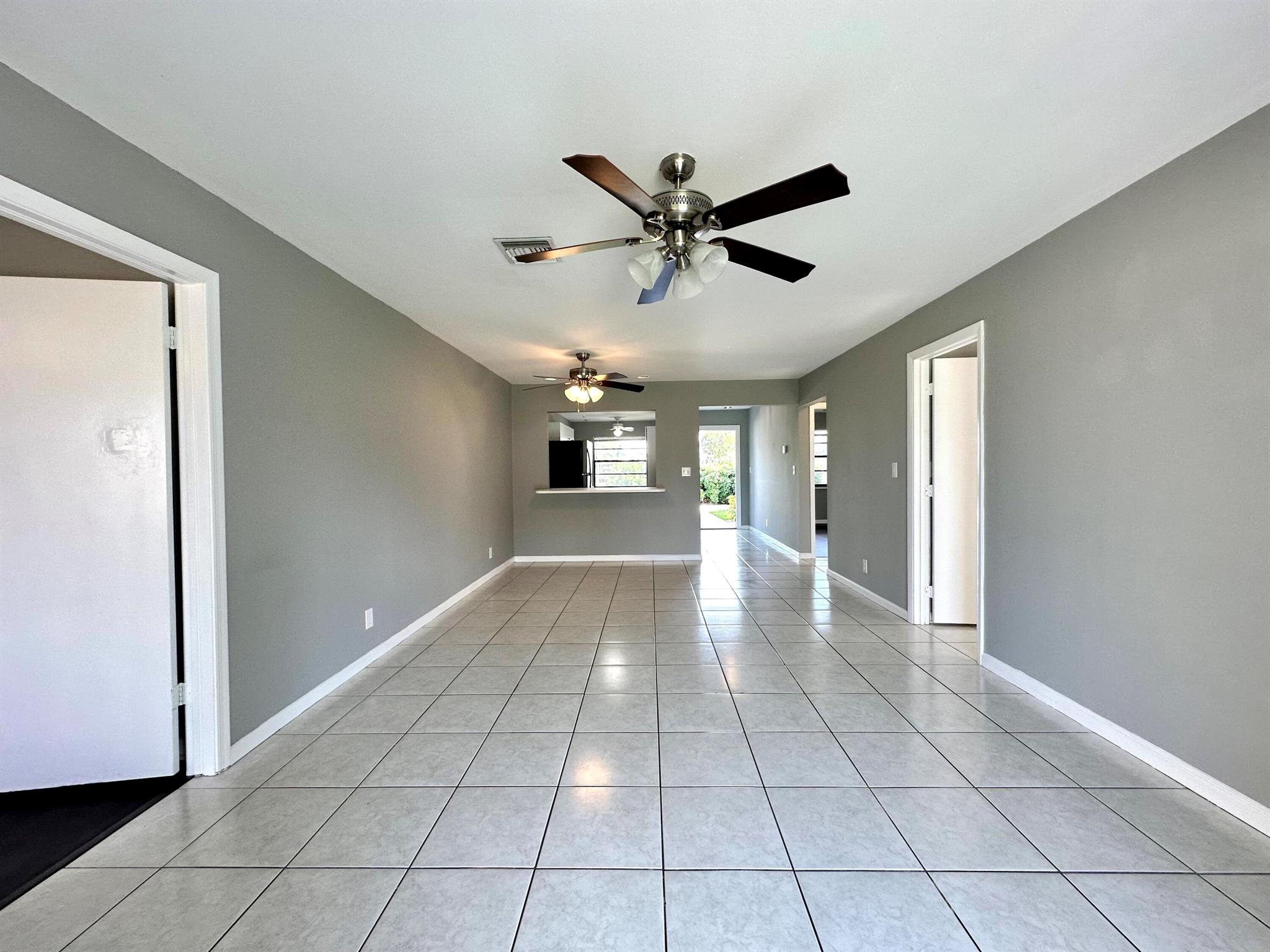 SOUTH SHORE 4 OF WELLINGT - Residential Lease