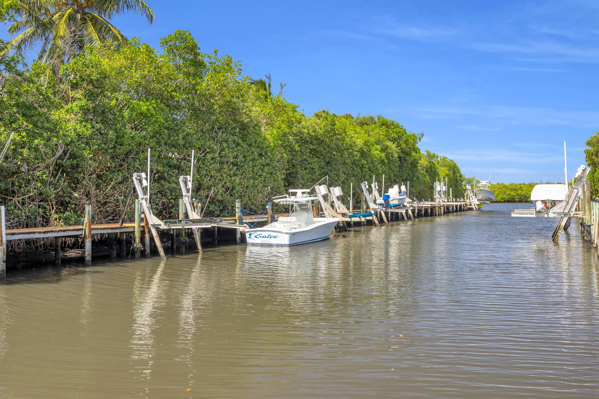 Governors Landing - Residential