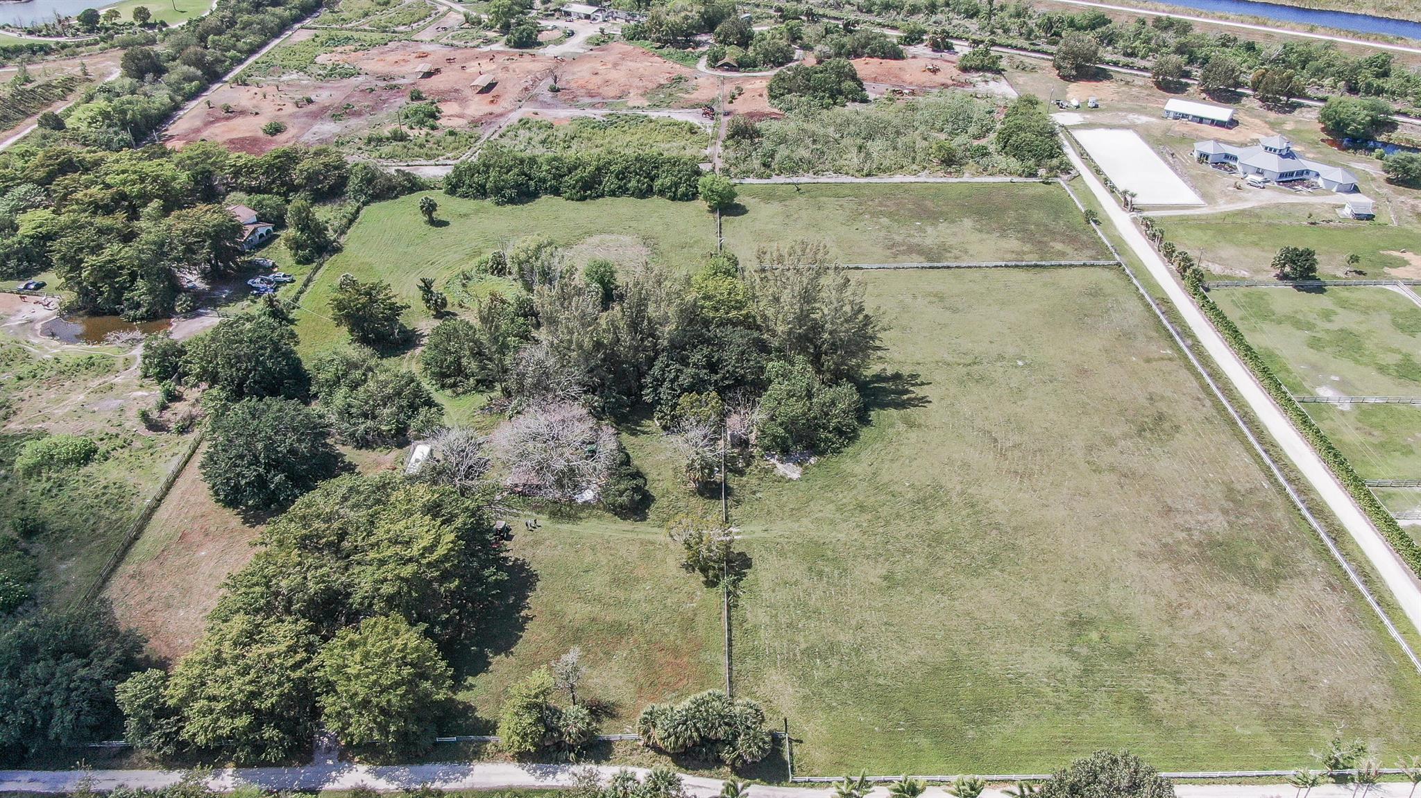 1/4 OF SE 1/4 & S 1/2 OF - Land