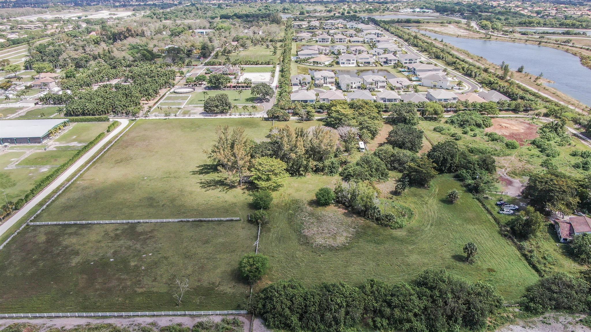 1/4 OF SE 1/4 & S 1/2 OF - Land