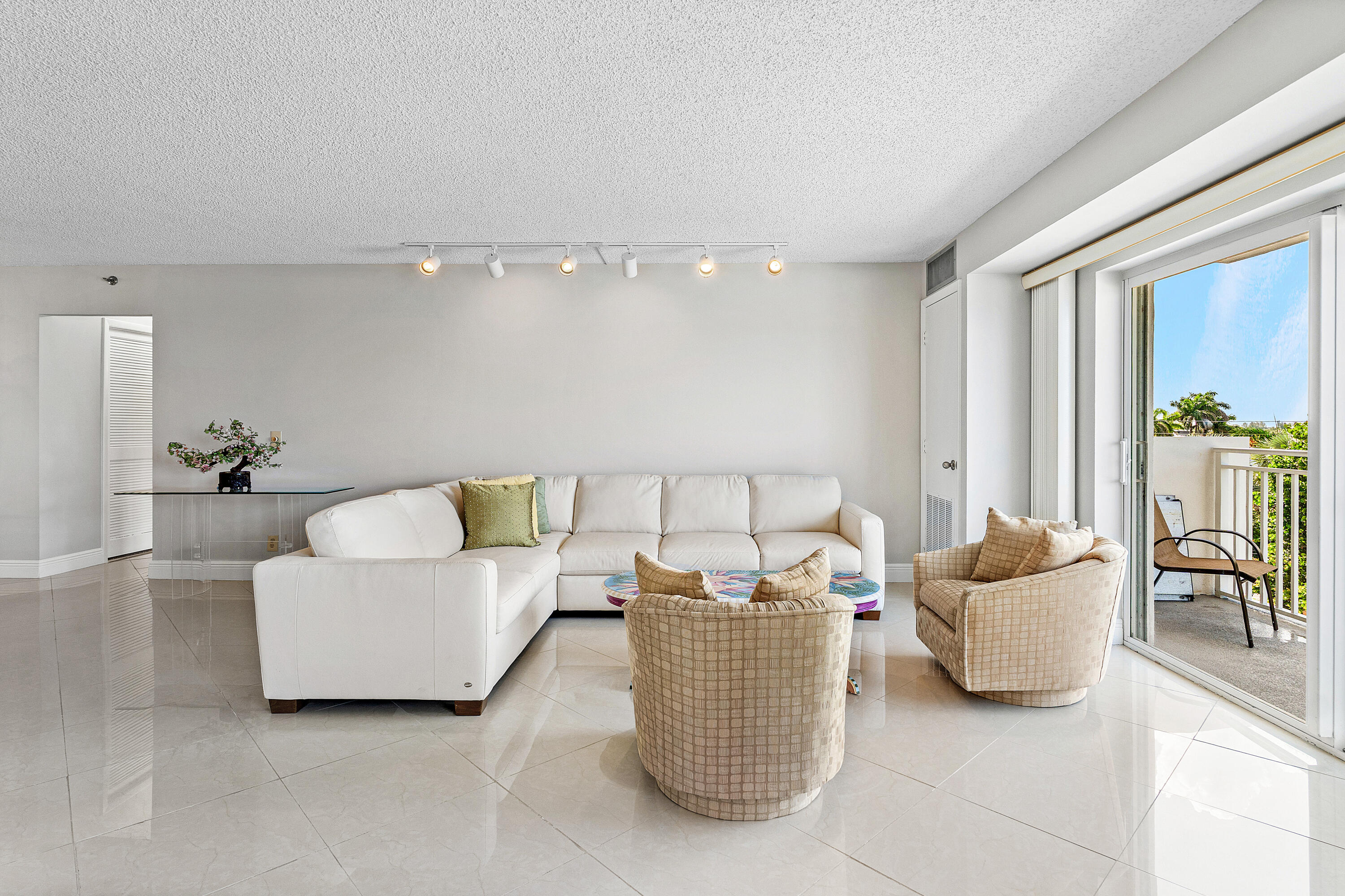 45 OCEAN CONDO - Residential