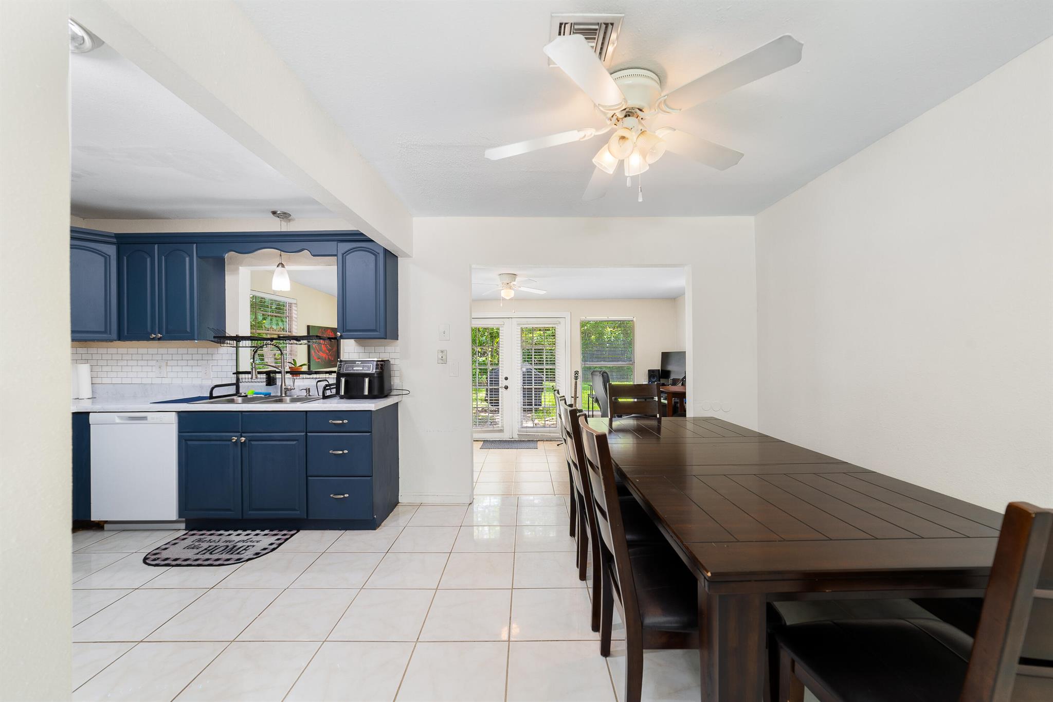 332 SE Majestic Terrace, Port St Lucie, FL, 34983/$319,000 4 332 SE Majestic Terrace