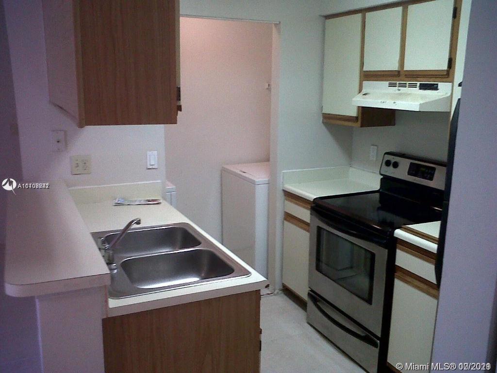 1239 SW 46th Avenue 906