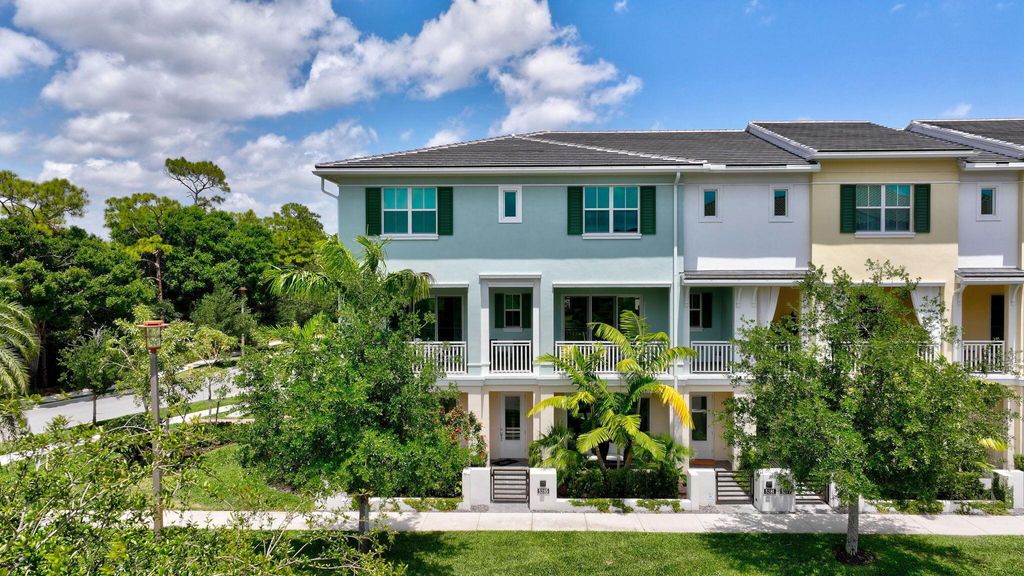 Photo of 5285 Beckman Terrace, Palm Beach Gardens, FL 33418 (MLS # R11086430)