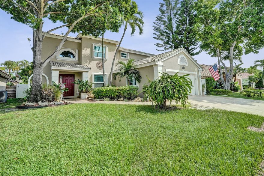 Stunning House with Royal Master Bedroom, Gym, Bakers Kitchen, Huge Layout, Turn Key Beautiful. This beautiful custom 4/3 home impresses with many upgrades! Master Suite is 25ftx15 with two XL walkin closets and sitting area that opens out onto a wrap around balcony with a lake view. A15x16ft loft with closets that can be your 5th BR.
The Gourmet Kitchen has 42" cabs, granite, highend SS appliances & Double Oven impresses with a 10ft island. All Bathrooms with designer tile, hardwood cabs and granite. Home Gym as pictured. 45ft long lanai with a hot tub.
NEW SOUTH IMPACT WINDOWS (lifetime warranty option) Alarm System, Surveillance Cameras Bose Surround Sound, Generator Hookup This home is pristine and move in ready! HOA includes landscaping, irrigation, pool & more.