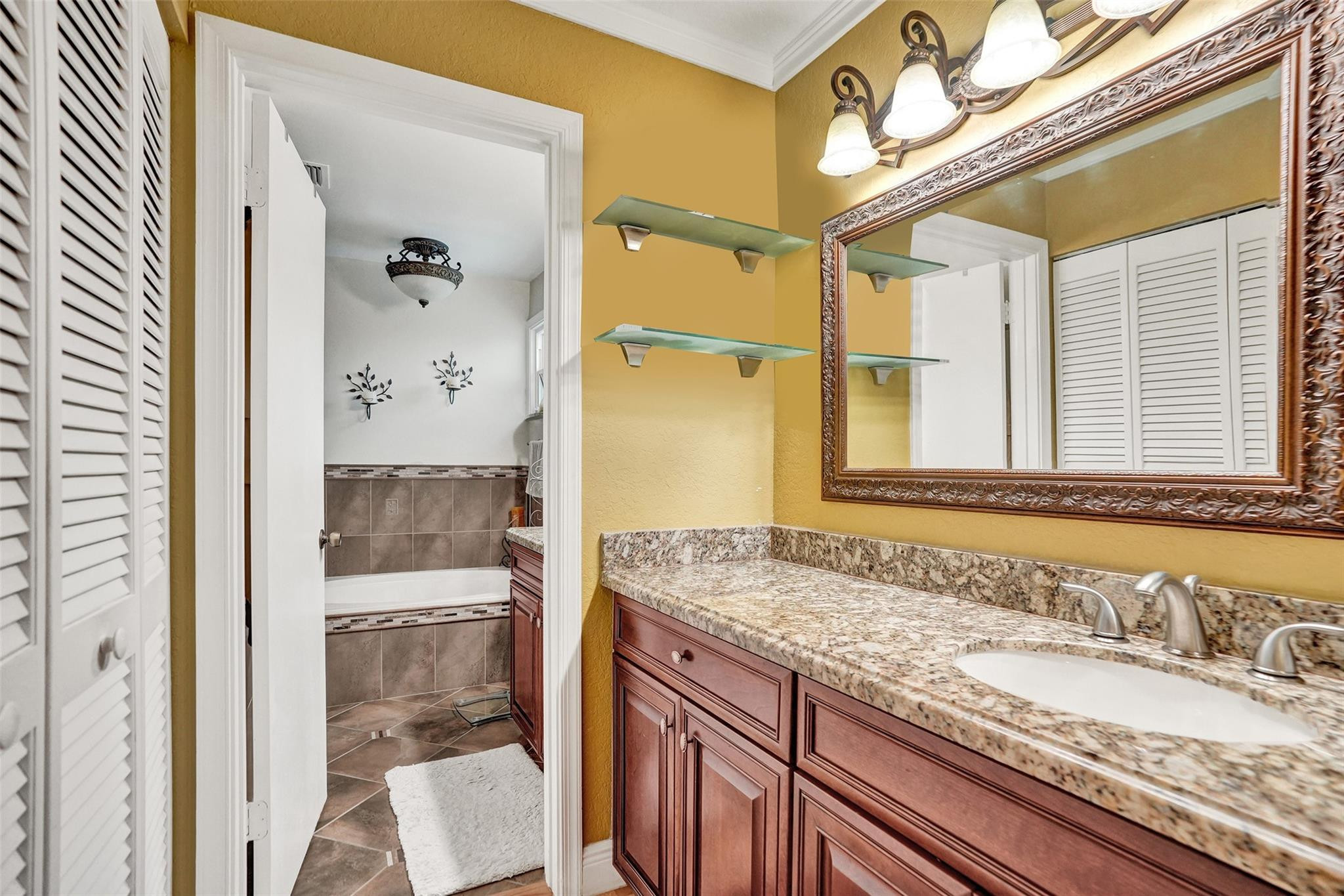 Coquina Lakes 105-22 B - Residential