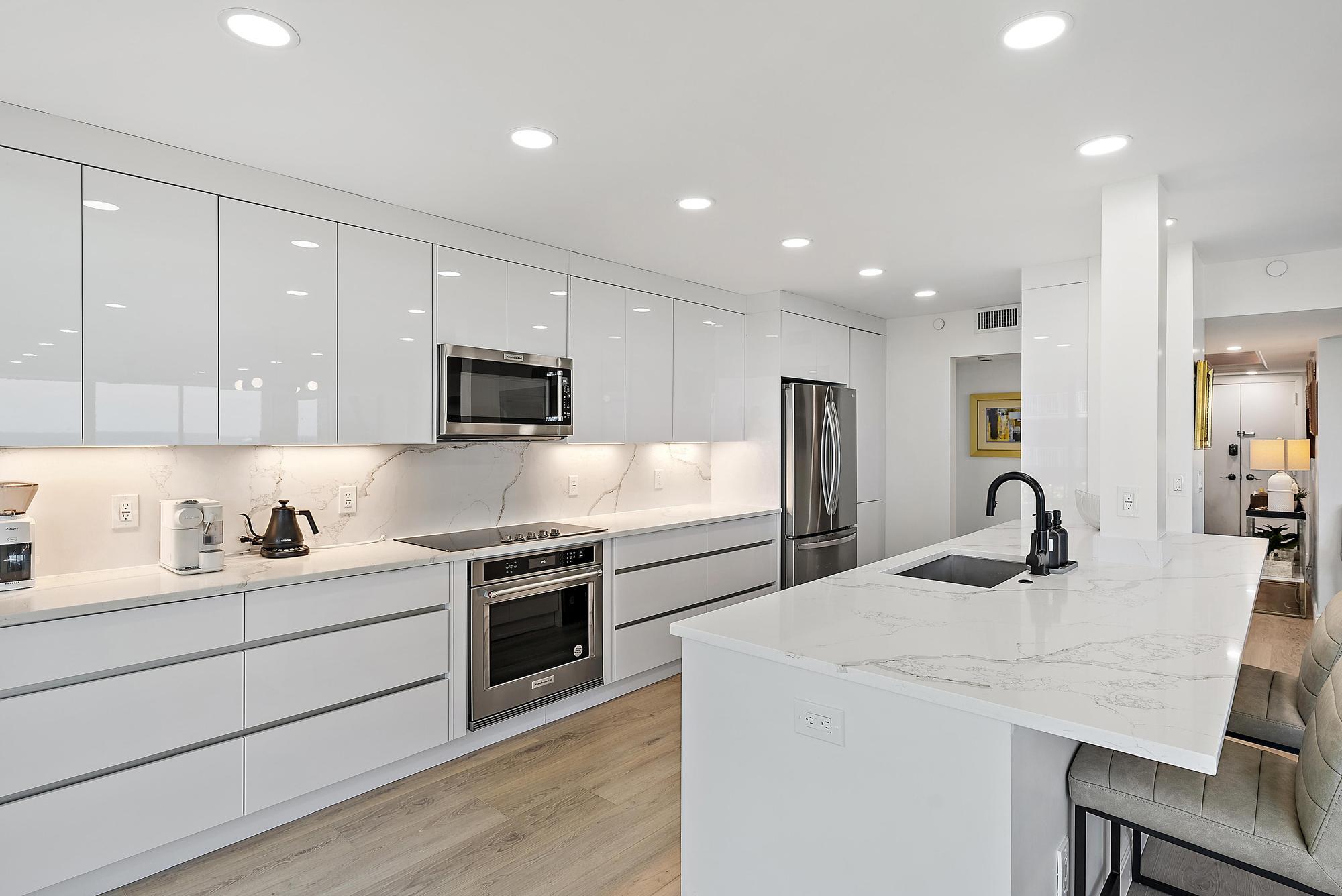 3390 S Ocean Boulevard 2030