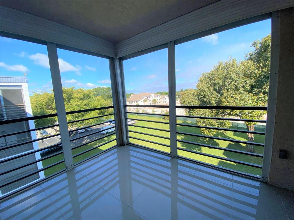 ISLE OF SANDALFOOT COND 1 THRU 7 - Residential Lease