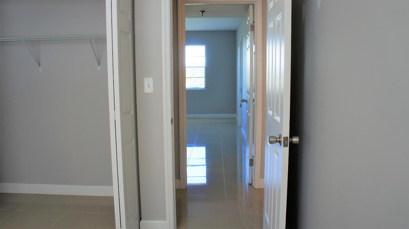 ISLE OF SANDALFOOT COND 1 THRU 7 - Residential Lease